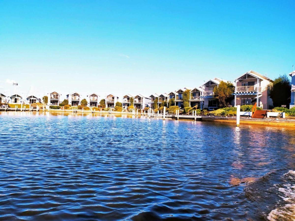 Captains Cove Resort - Waterfront Apartments Paynesville Zewnętrze zdjęcie
