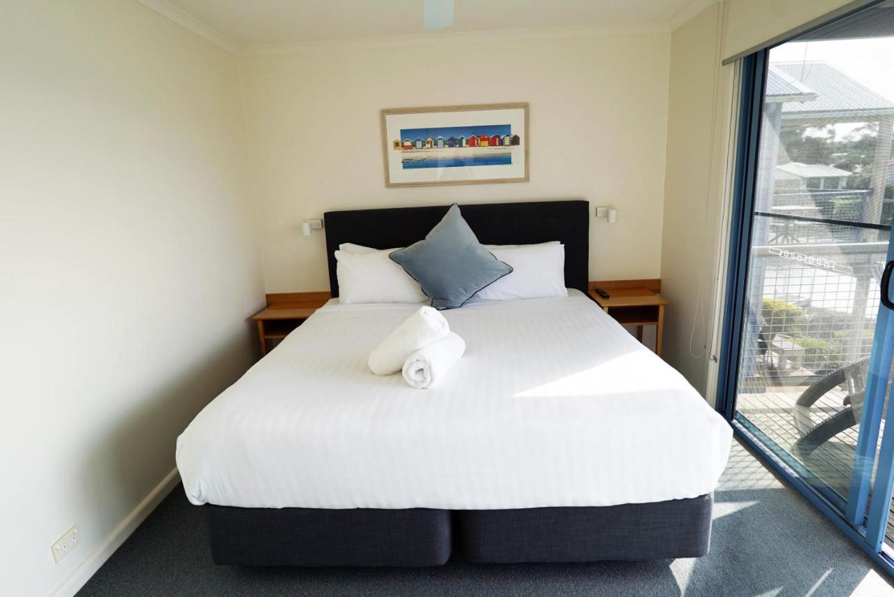 Captains Cove Resort - Waterfront Apartments Paynesville Zewnętrze zdjęcie