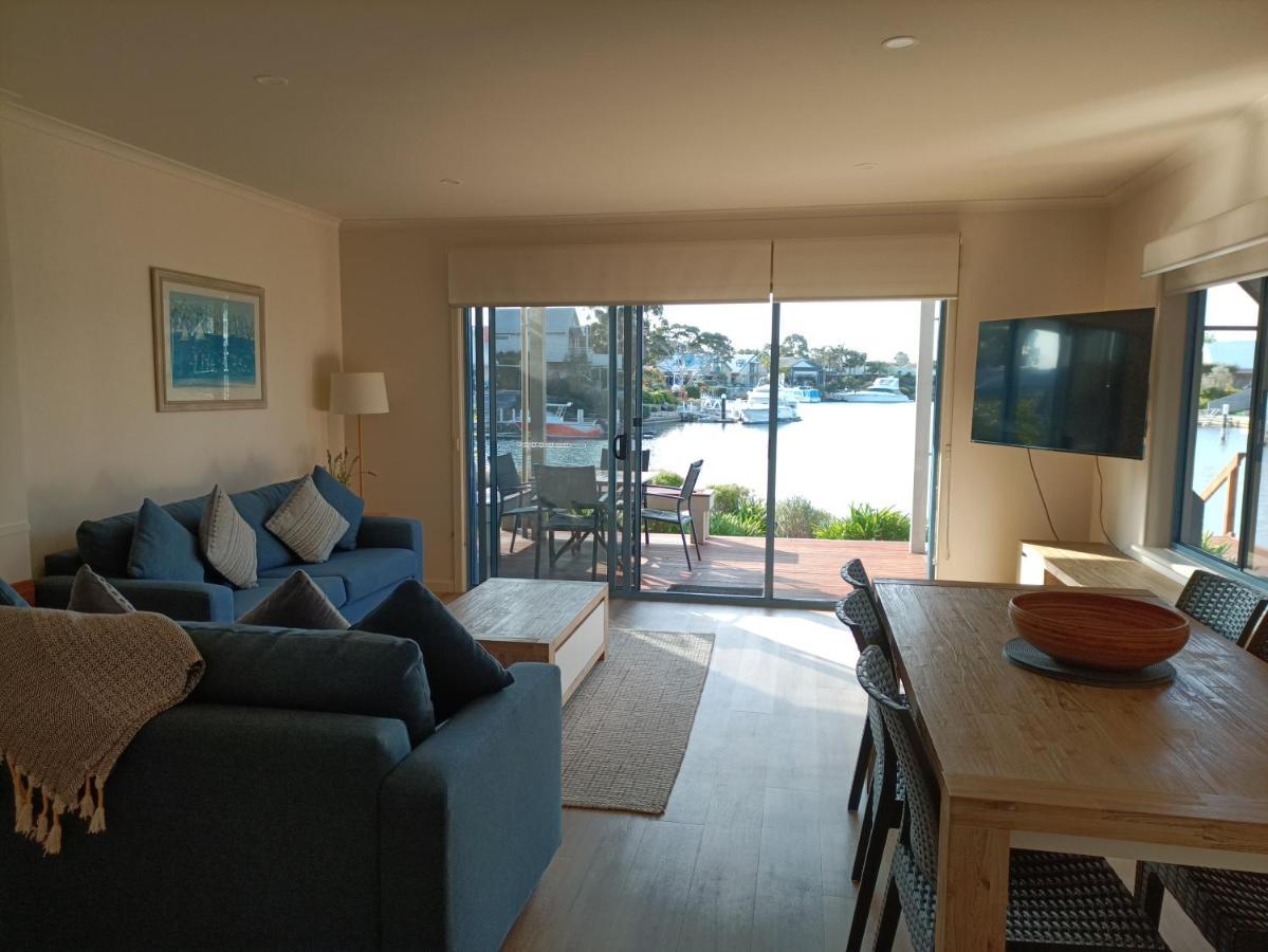 Captains Cove Resort - Waterfront Apartments Paynesville Zewnętrze zdjęcie