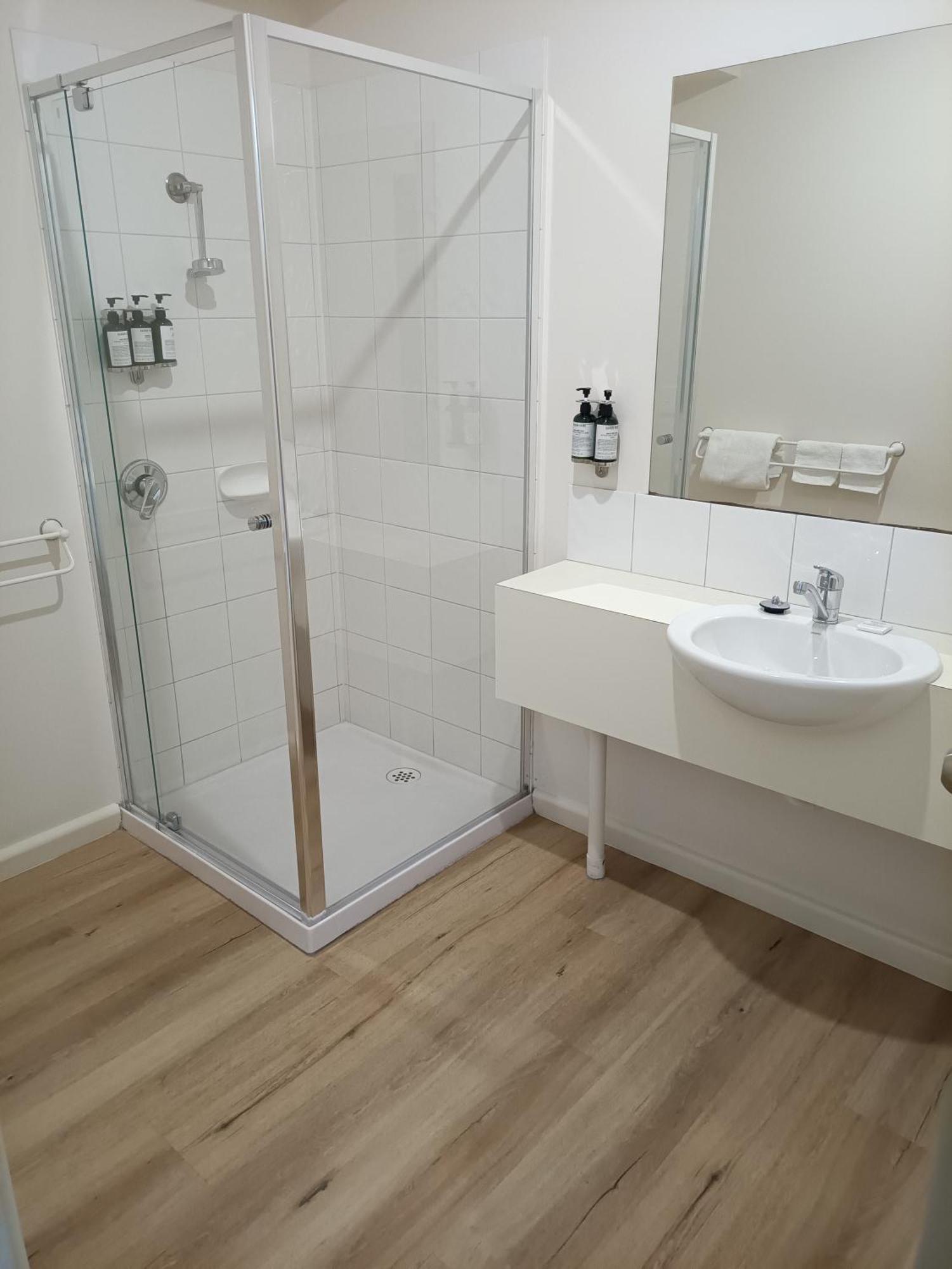Captains Cove Resort - Waterfront Apartments Paynesville Zewnętrze zdjęcie